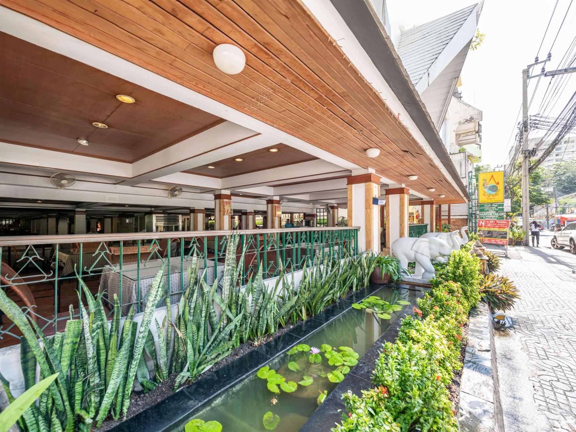 Royal Ivory Sukhumvit Nana Ξενοδοχείο Μπανγκόκ Εξωτερικό φωτογραφία